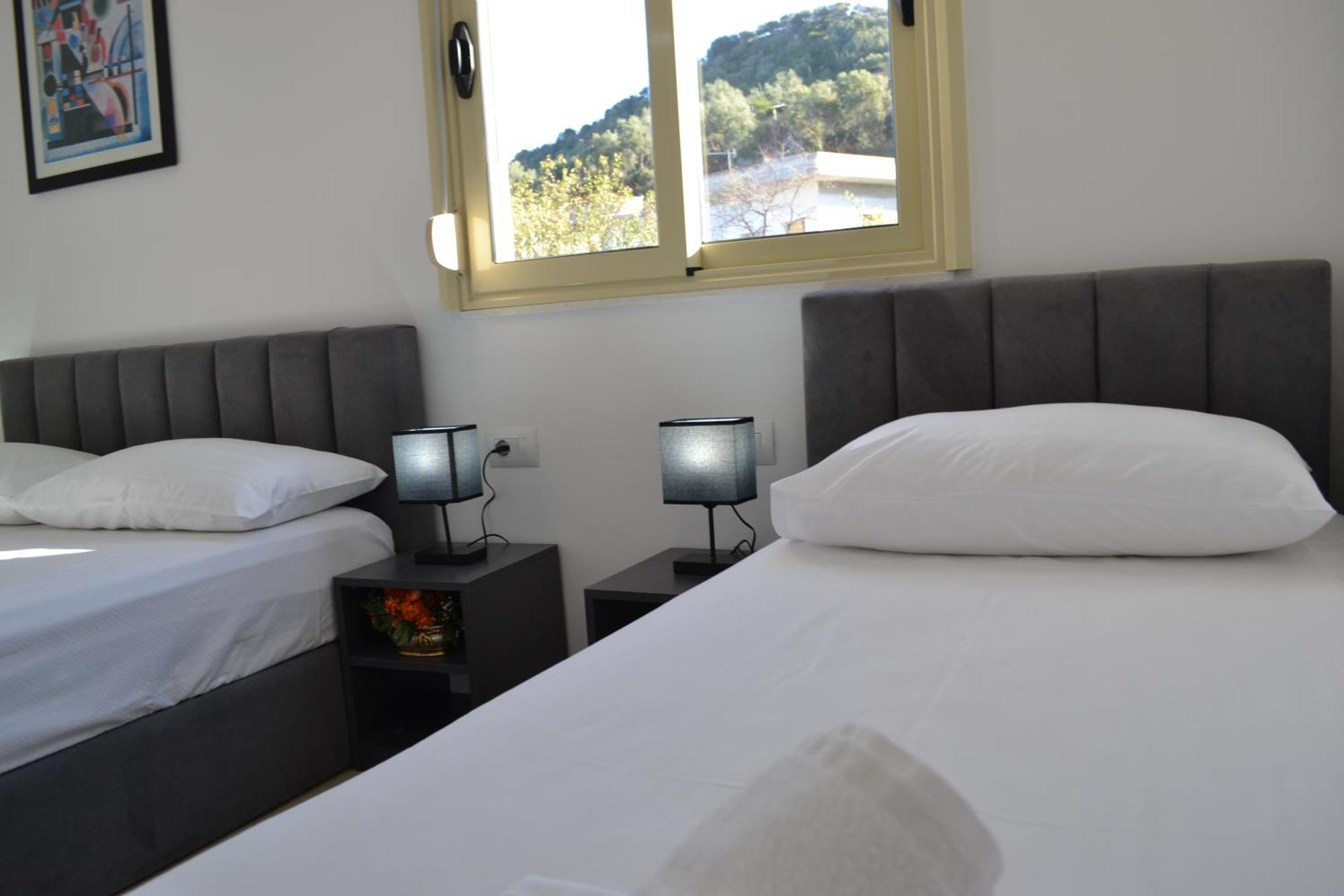 Seaview Gateway 2 Bedrooms Apartment & Garage Vlore Exterior photo