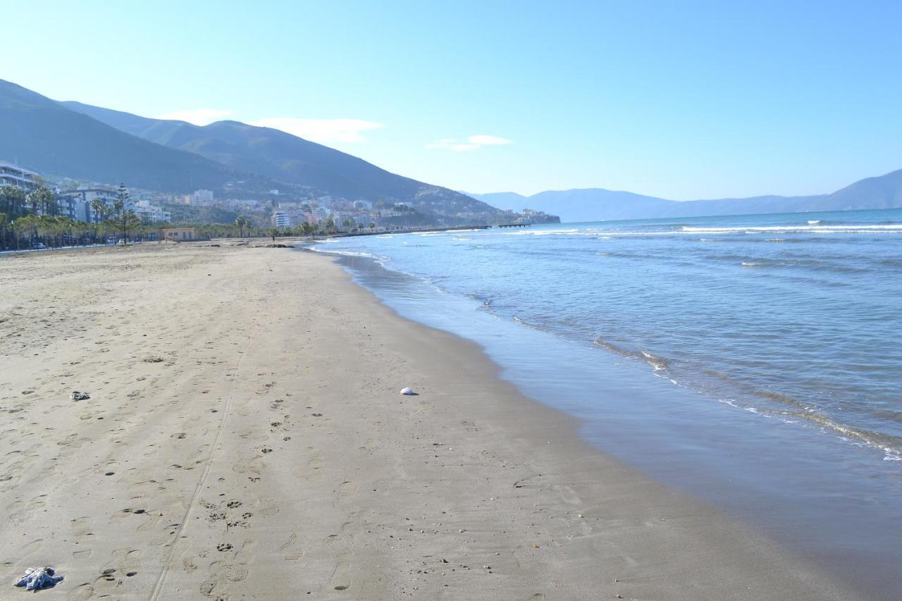 Seaview Gateway 2 Bedrooms Apartment & Garage Vlore Exterior photo